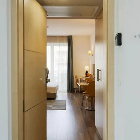 Club By Interhome *